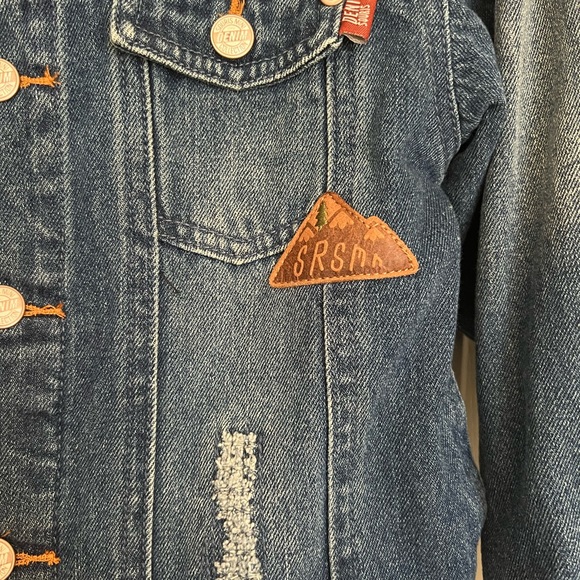 NWOT Jean jacket toddler with embroidery - Picture 3 of 10